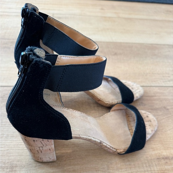 AEROSOLES Shoes - Aerosoles High Hopes Black Leather Ankle Strap Sandals Cork Block Heel Size 9.5